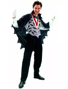Lett og behagelig antrekk! Dette Halloween-vampyrkostymet for menn består av en svart kappe, en falsk vest, en sløyfe og et anheng. Den falske vesten er grå med flaggermusmønstre, den knytes i ryggen og i nakken. Det gullfargede anhenget er festet til et 