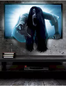 Veggklistremerke med besatt TV 70 x 80 cm
