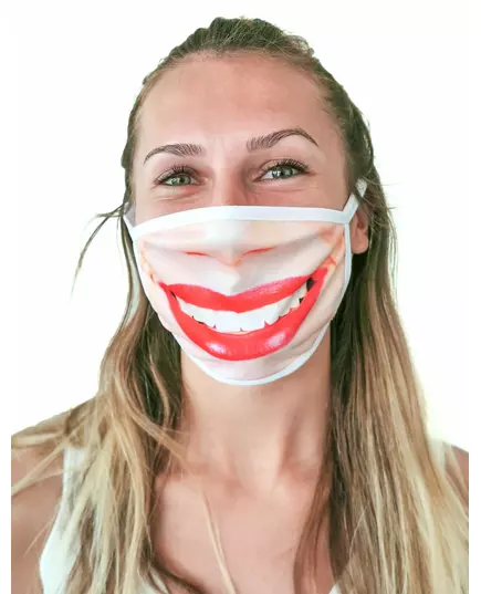 Voksen nesemaske med rød leppestift og trykk