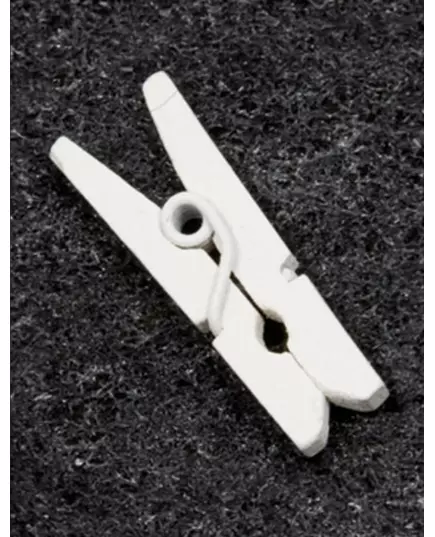 10 mini hvite klesklyper i tre 2,5 cm