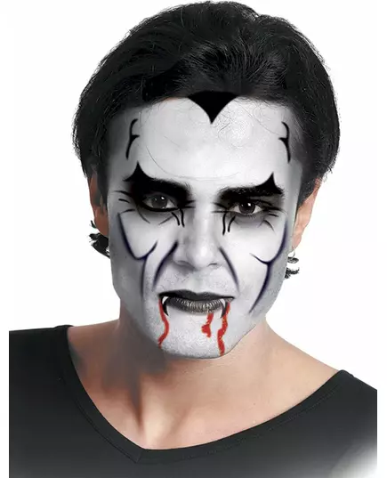 Black and white makeup + 2 pencils