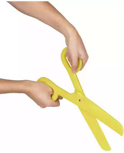 Giant yellow scissors, image 2